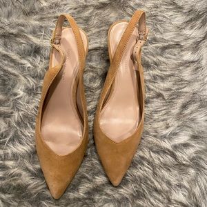 Banana republic tan suede sling back kitten heels